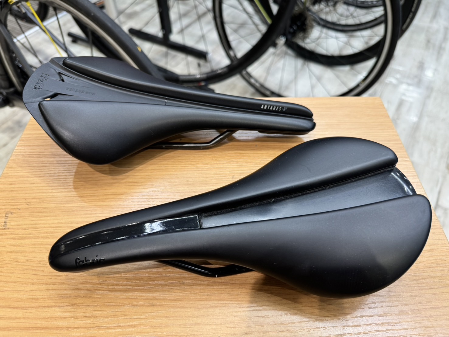 FIZIK＆ FABRIC サドル ｜高額買取のロードバイクカウマン